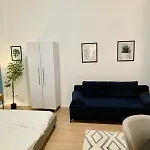 Little Heaven At Seventh